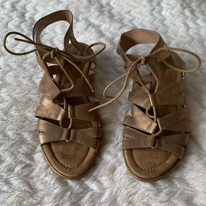 nine west golden sandals